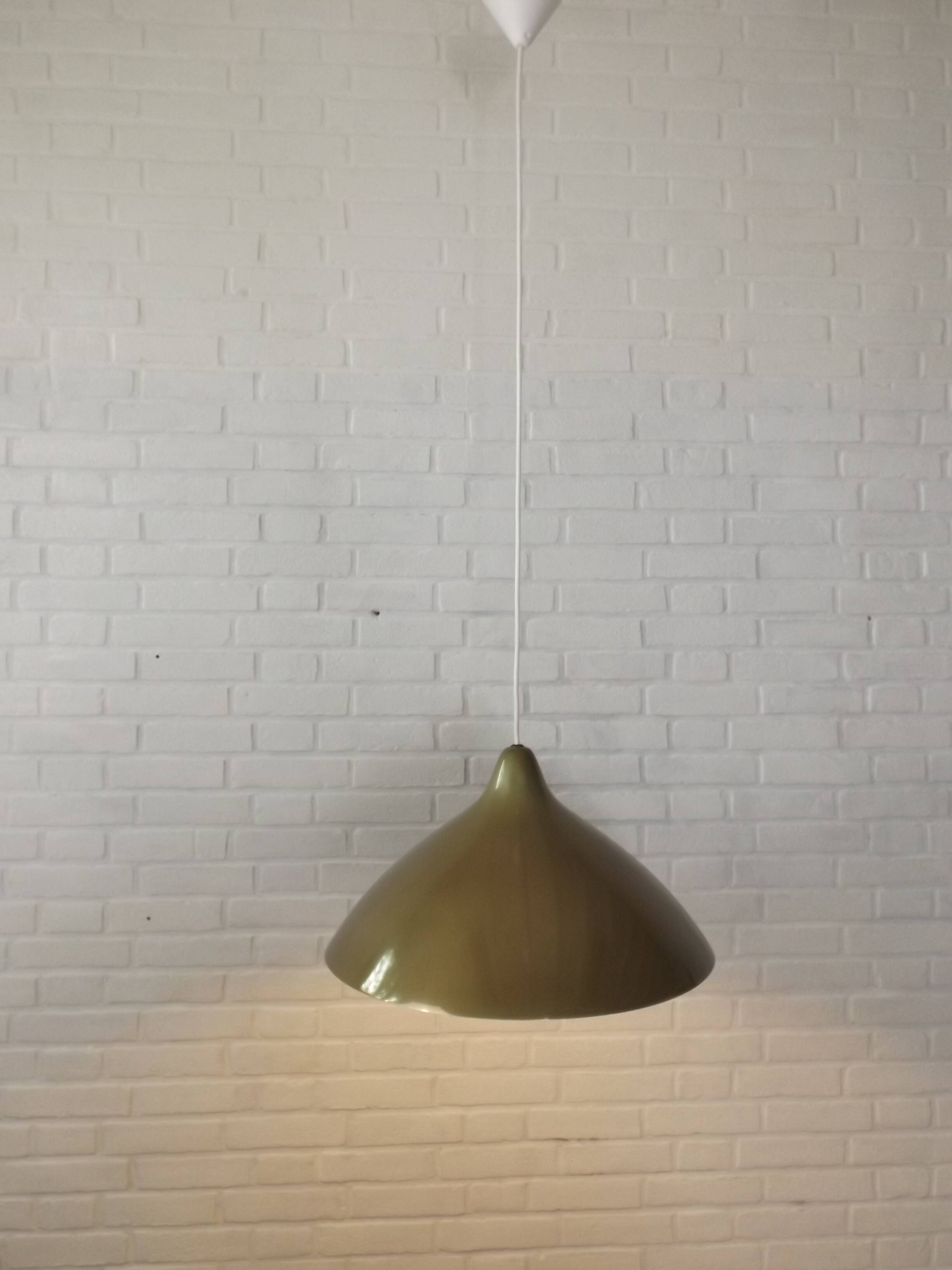 Suspension "Pape" by Lisa Johansson