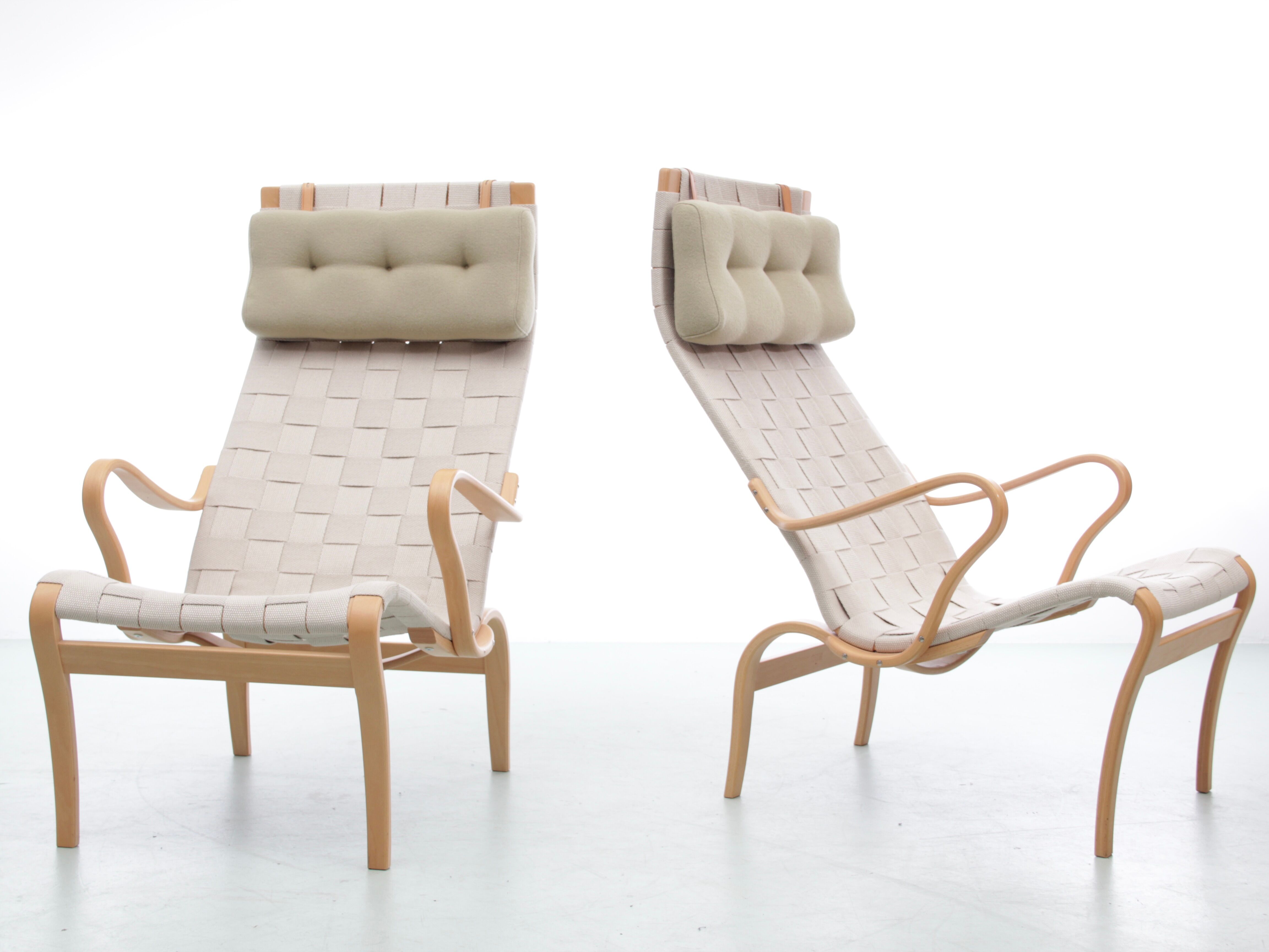 Paire de  fauteuils scandinaves modèle  Miranda