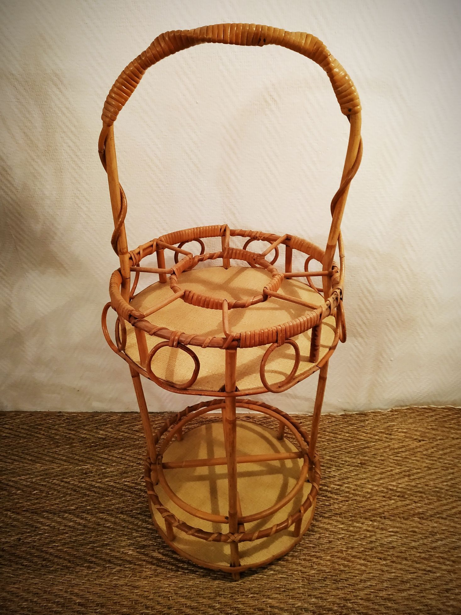 Rattan service bottle holder