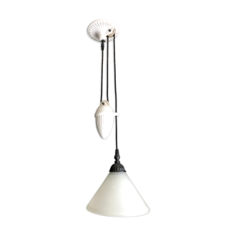 Suspension in white opaline glass and iron with Flamingo counterweight