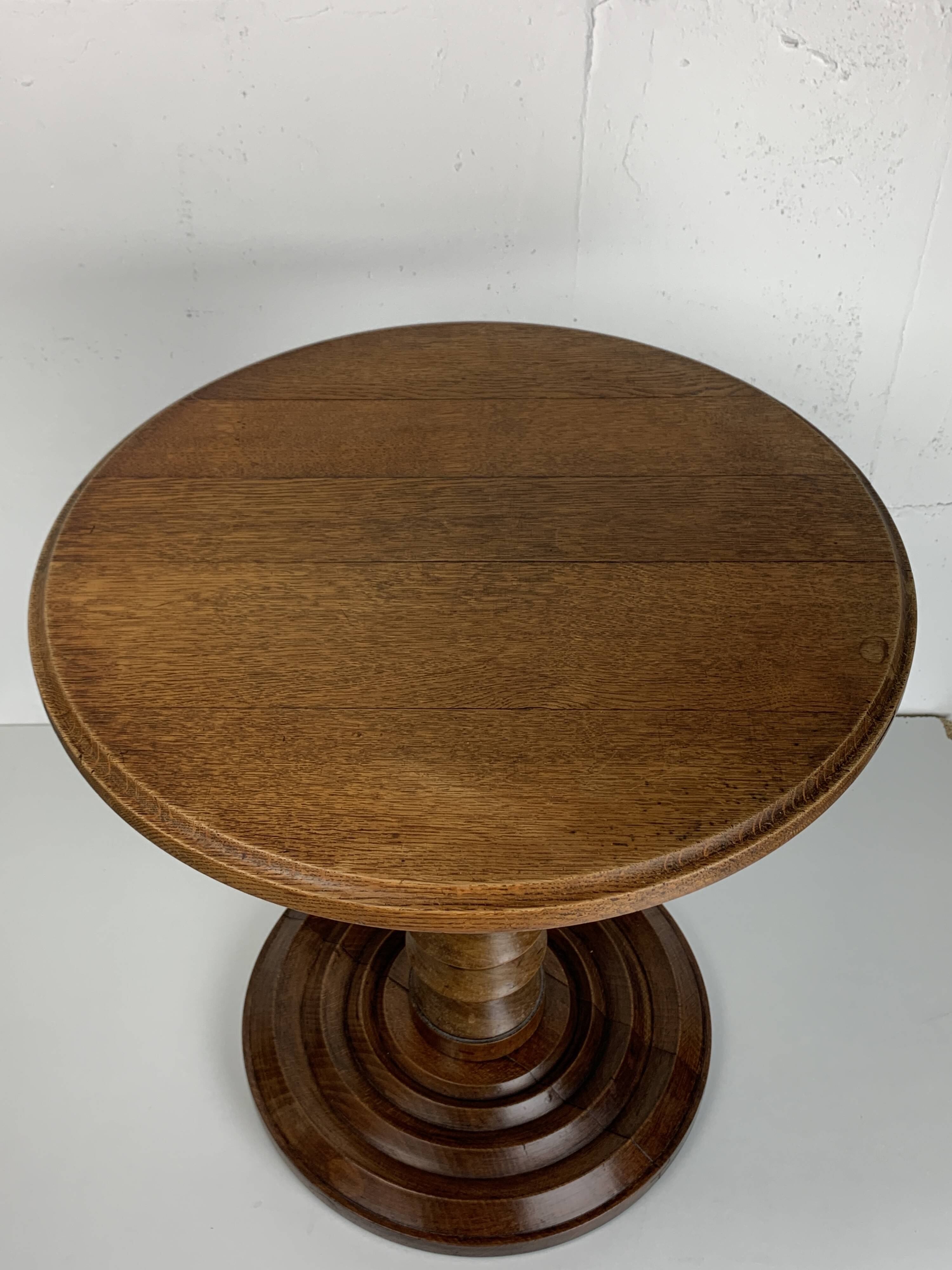 Table d'appoint en bois tourné brutaliste français de style Charles Dudouyt, France, années 1940