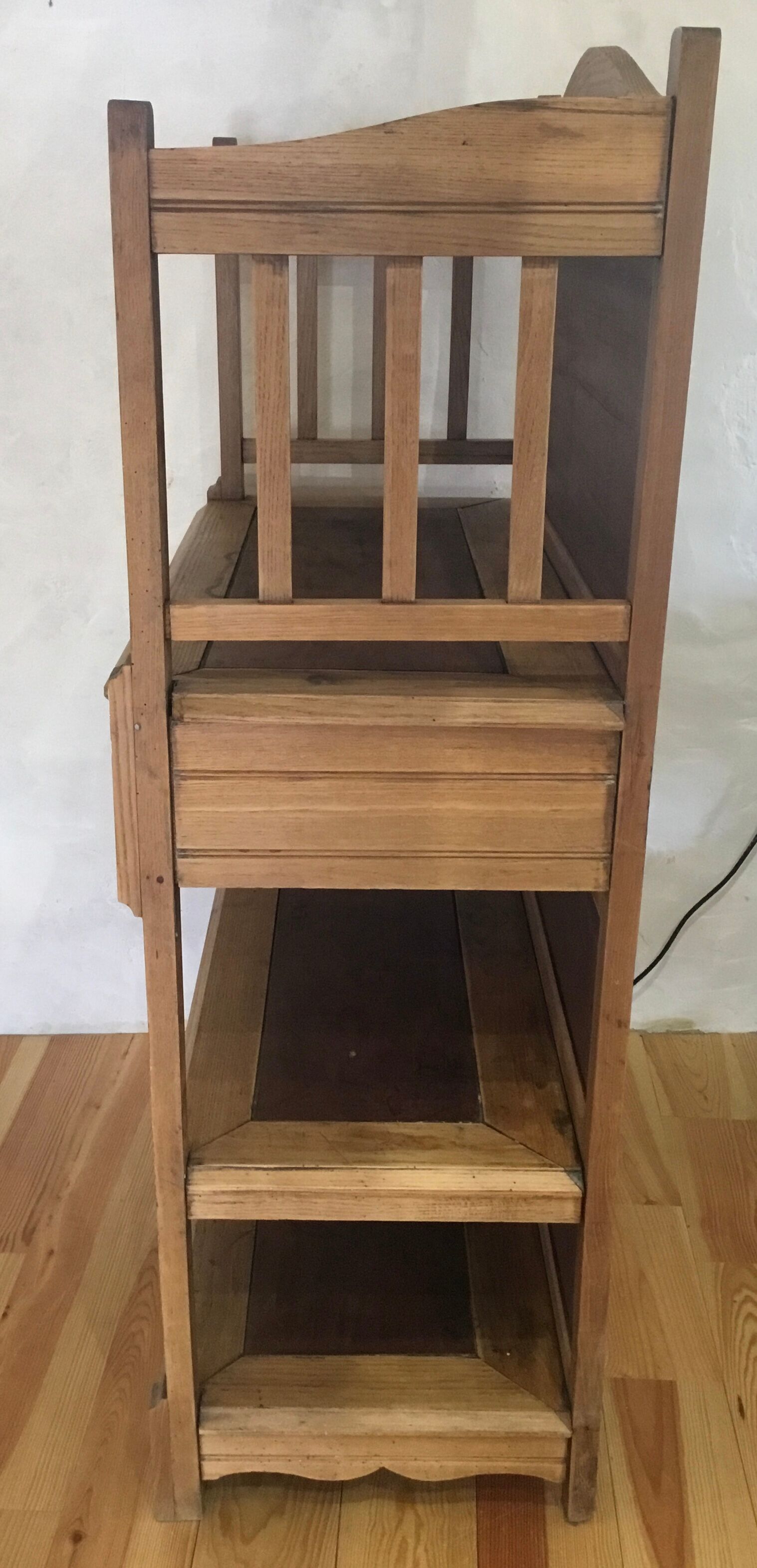 Buffet served early twentieth century in white wood and mahogany