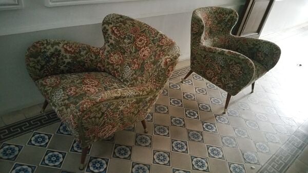 Paire de fauteuils organiques années 50-60