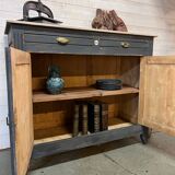 Black Parisian workshop buffet
