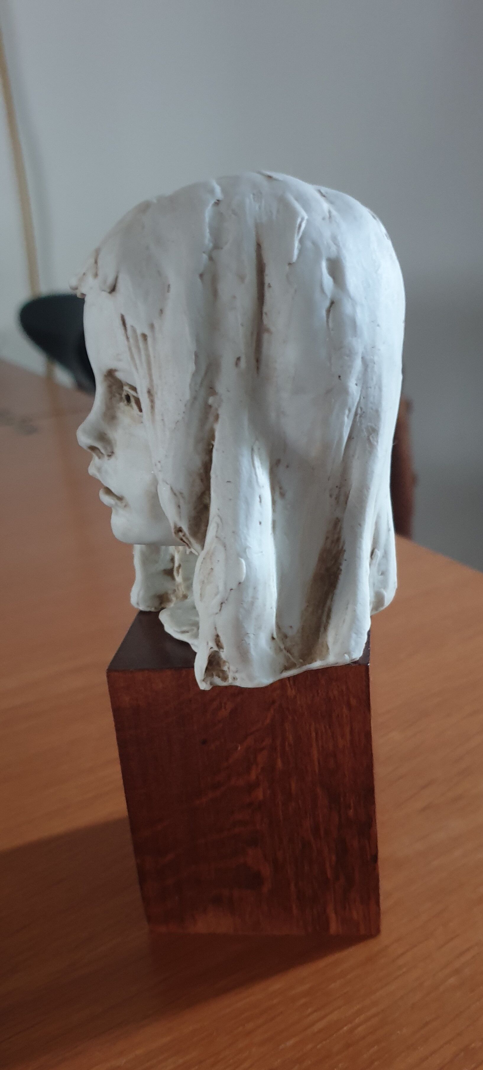 Sculpture – maiden's head