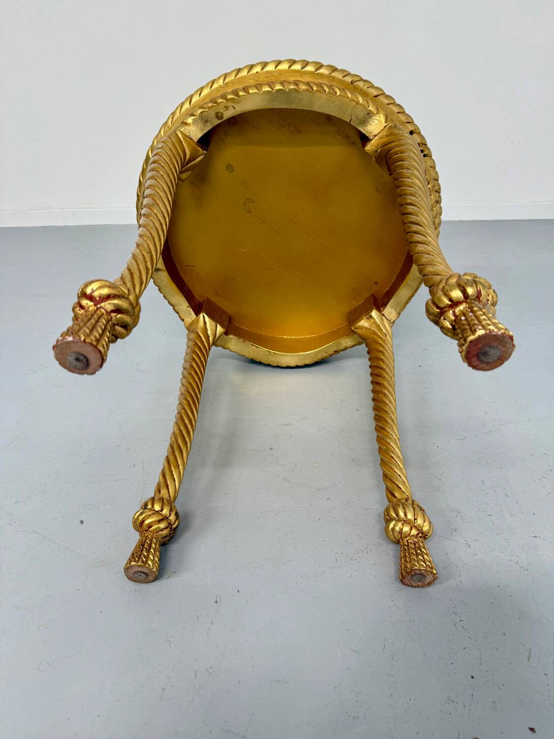 Antique 60s Hollywood Regency gilded and twisted wood table, pedestal table