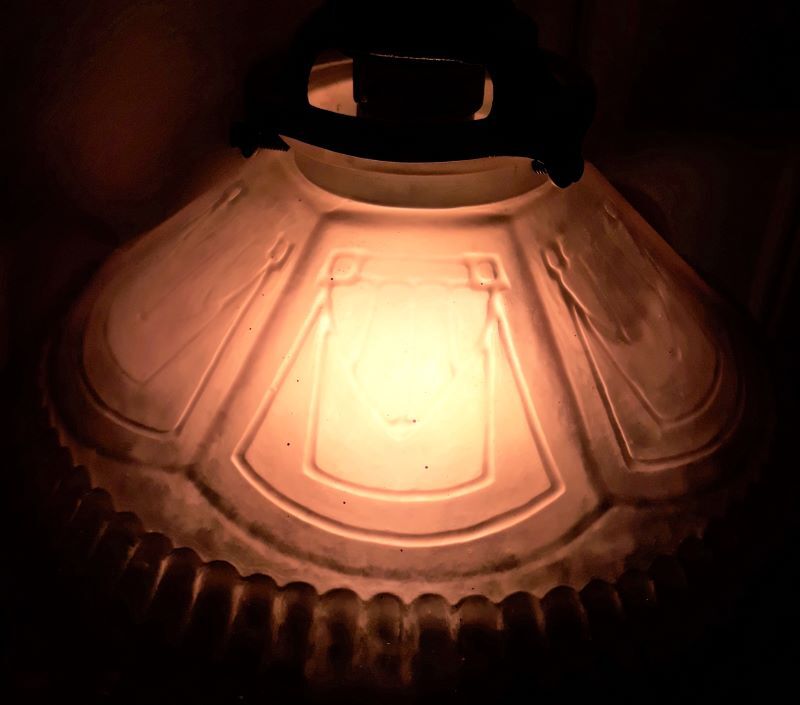 Suspension early 20th colored glass paste