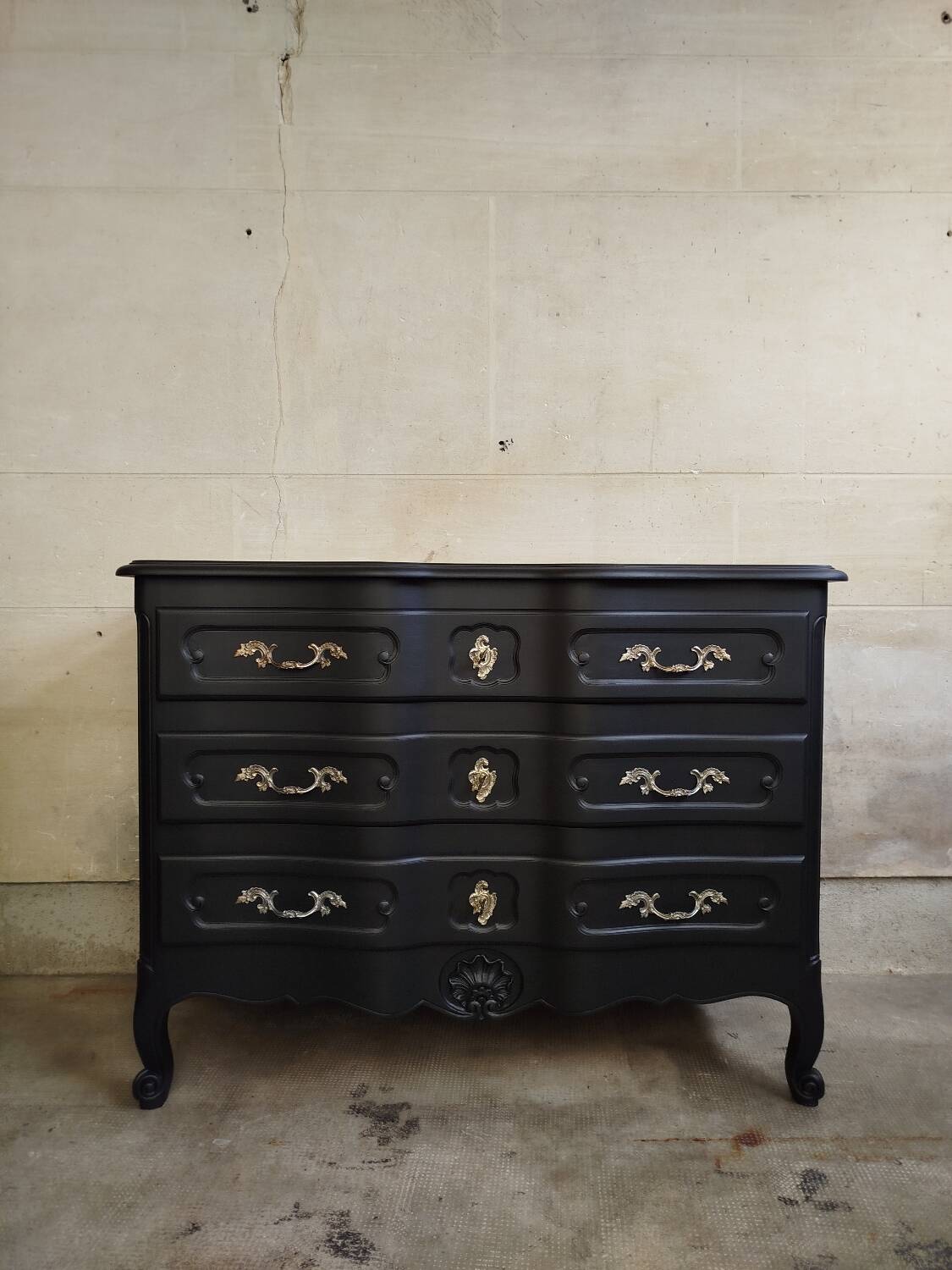 Vintage chest of drawers repainted in black