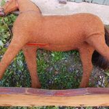Cheval à bascule ancien