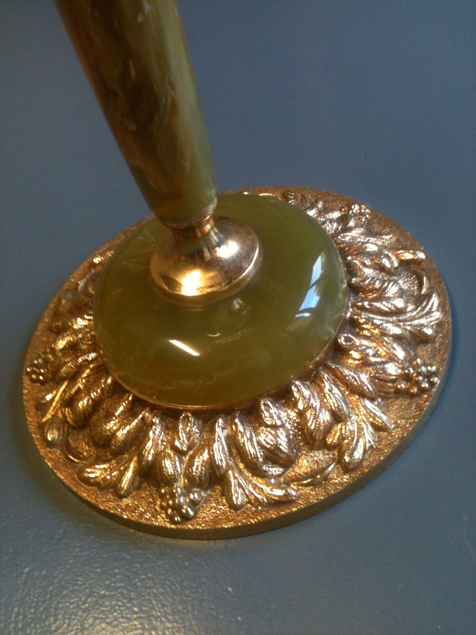 Hollywood Regency-style stand-up ashtray