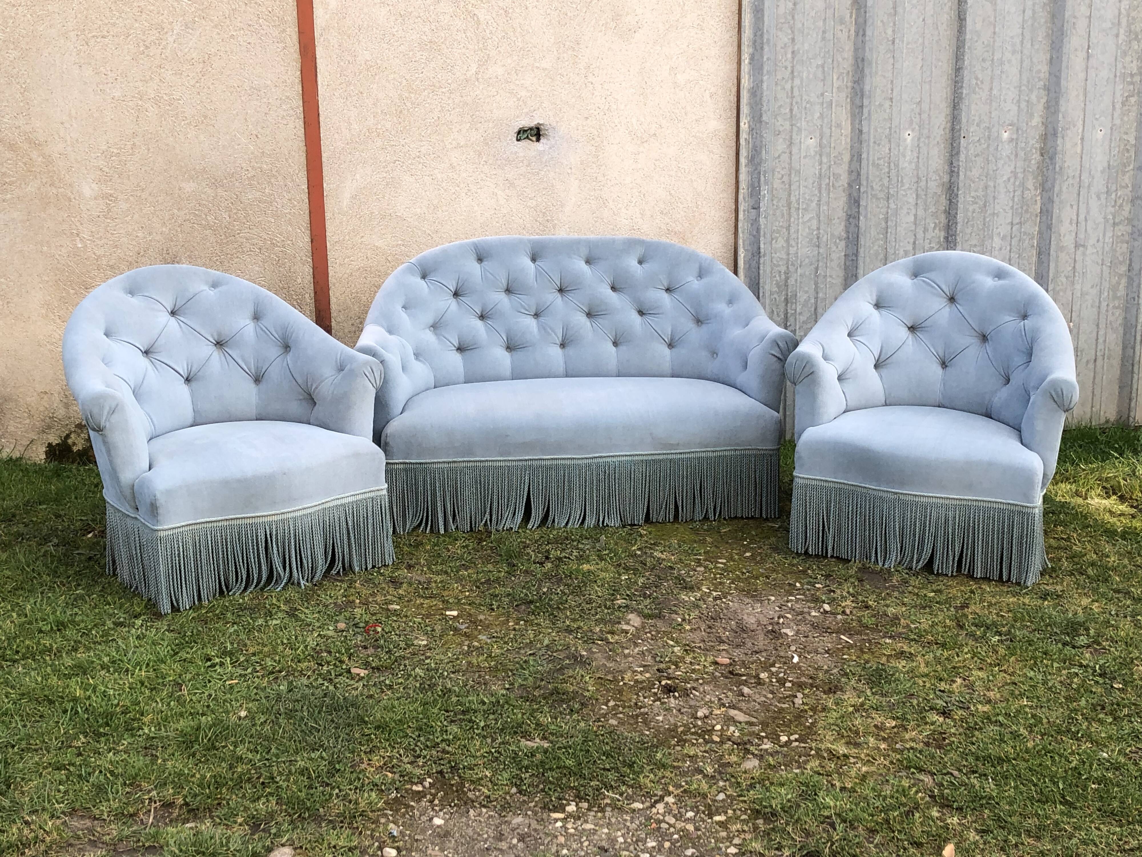 Living room old sofa and 2 armchairs model honeycomb toad