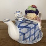 L.Dake & ZN Amsterdam ceramic barbotine teapot