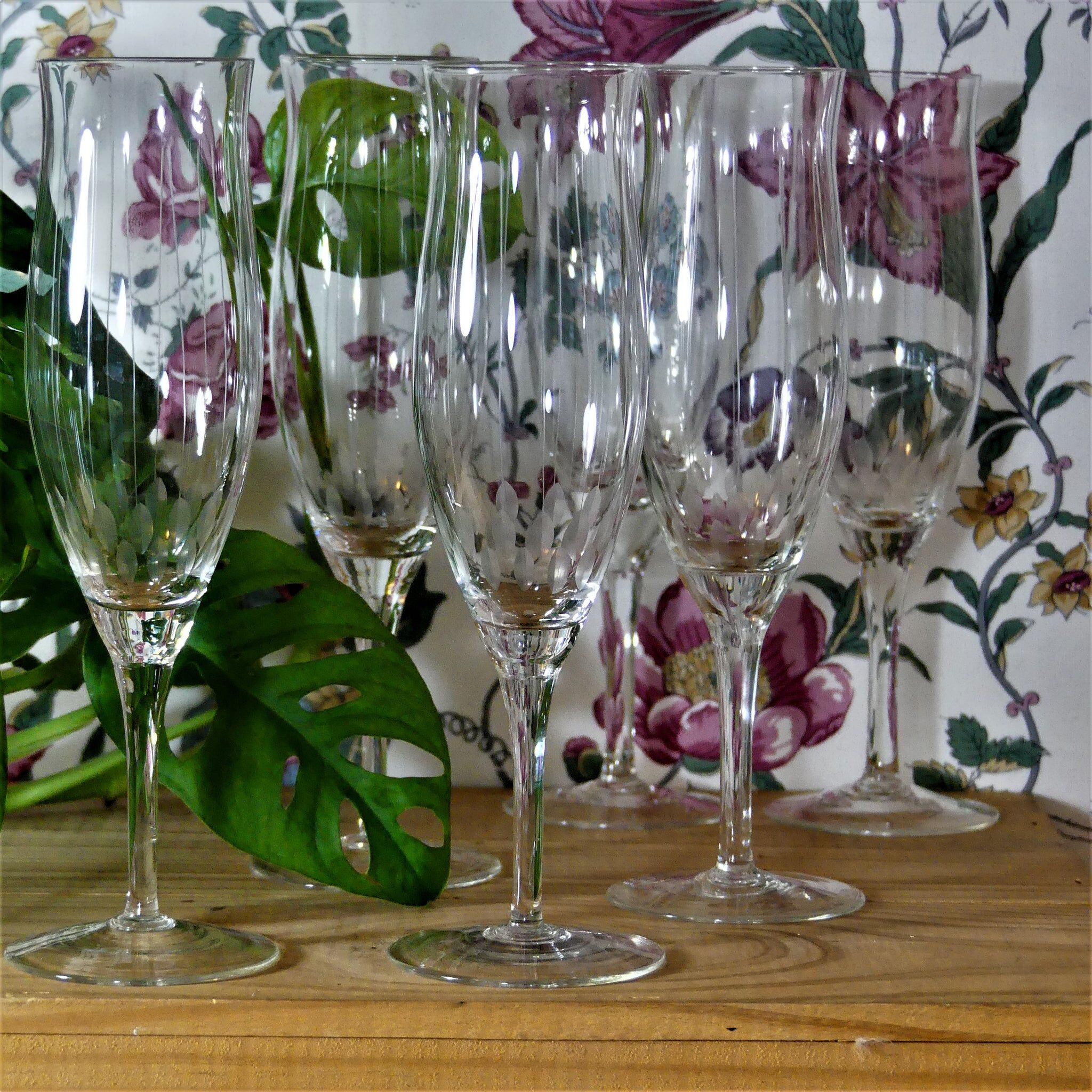 Six 40s champagne flutes - Antique crystal glasses