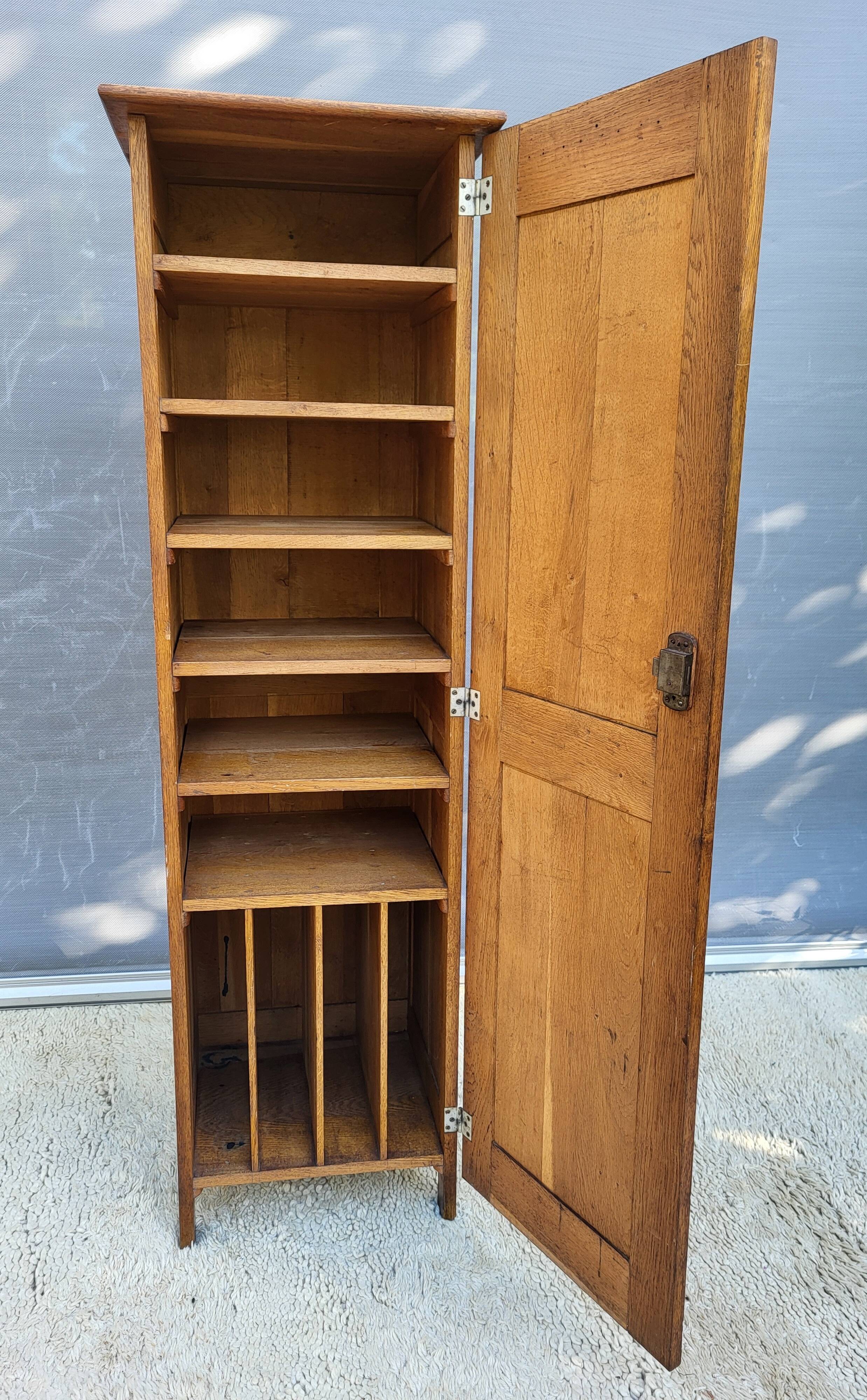 Trade furniture 257 Art Deco bookcase 1925