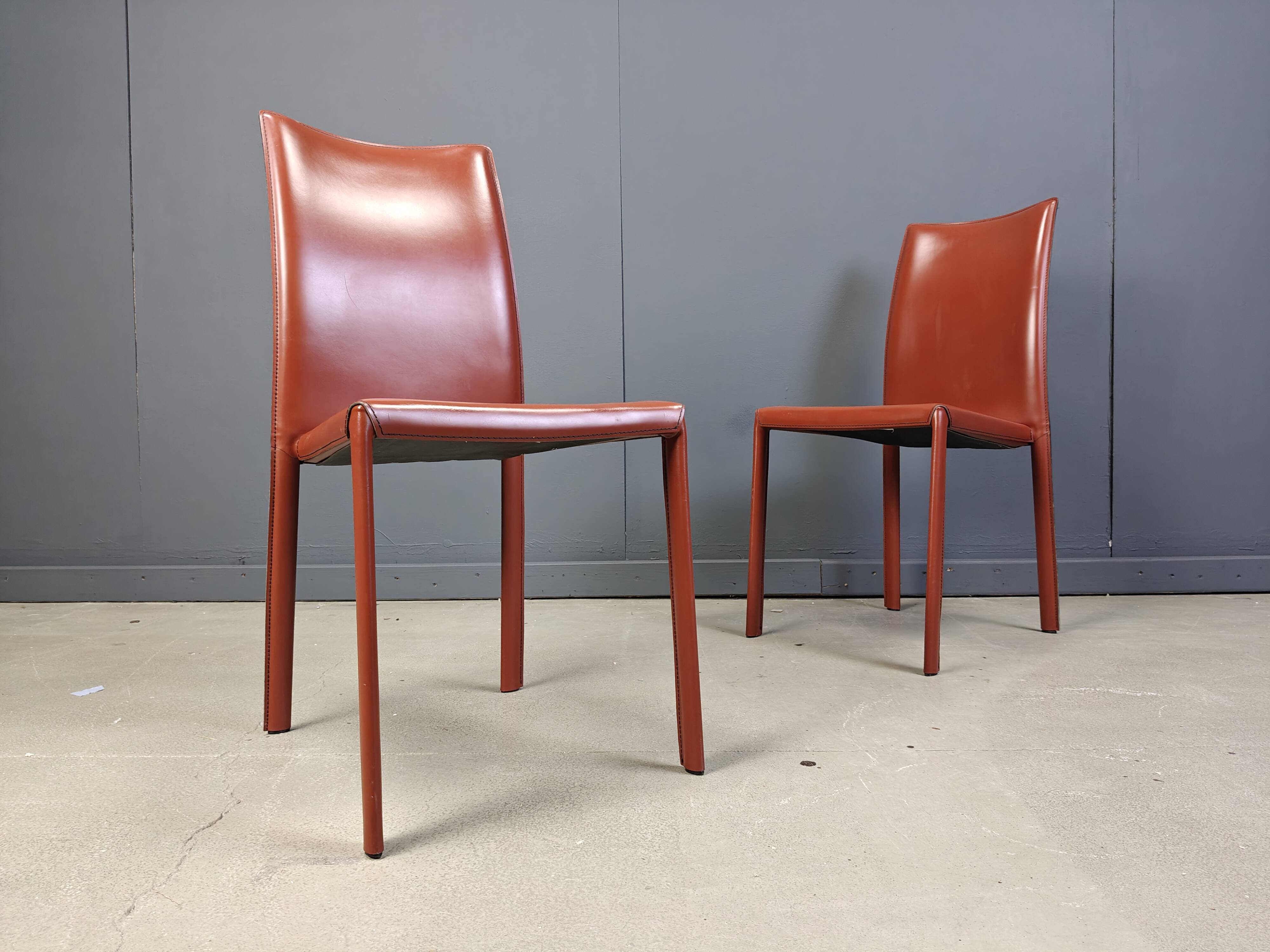 Chaises de salle à manger italiennes en cuir rouge, années 1980 - lot de 6