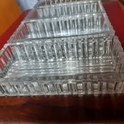 Service platter for aperitifs with four compartments in cut glass.