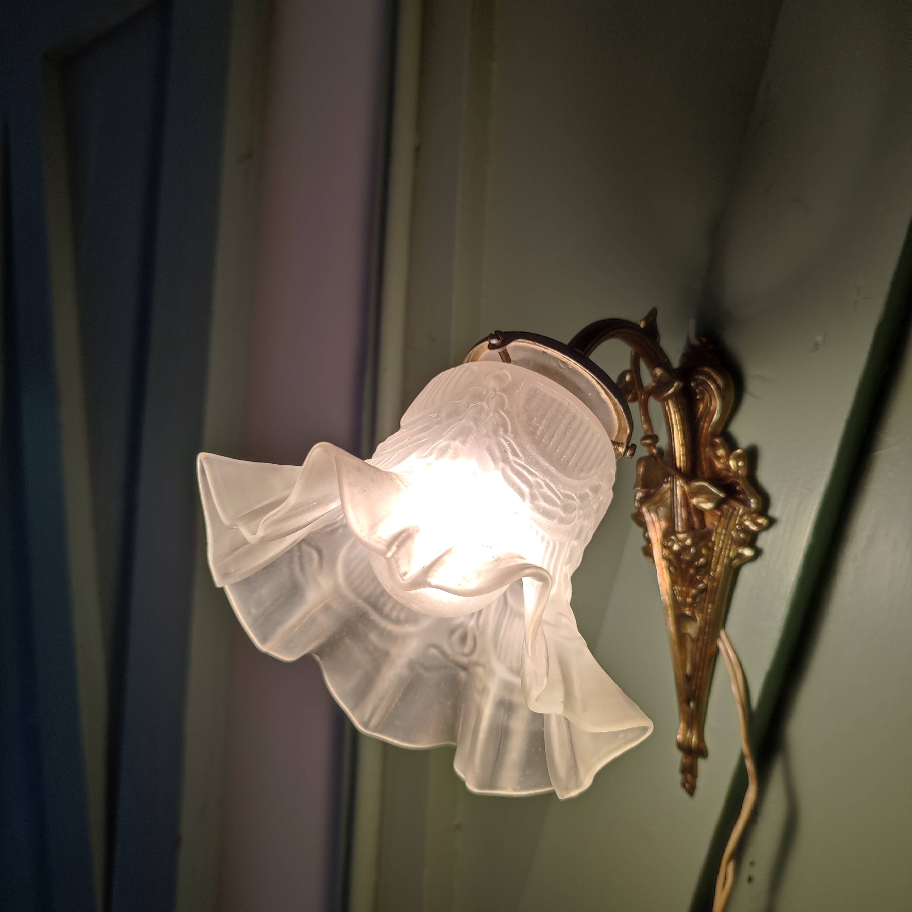 Art Deco wall light