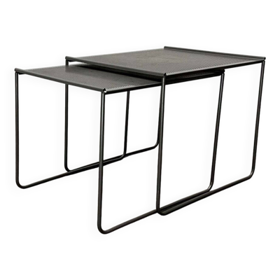 Tables d'appoint gigognes postmodernes en métal perforé Ikea, années 1980