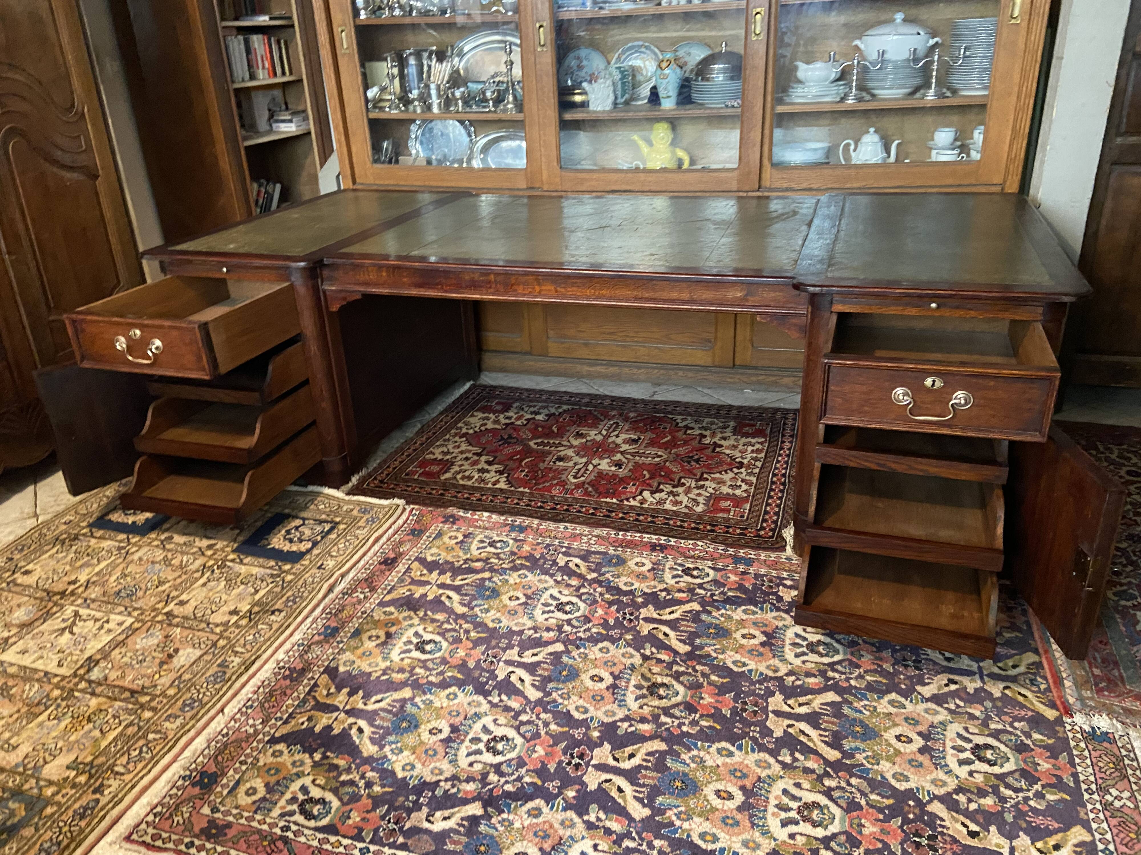 Immense oak solid wood staff desk in English style 248 x 114 cm