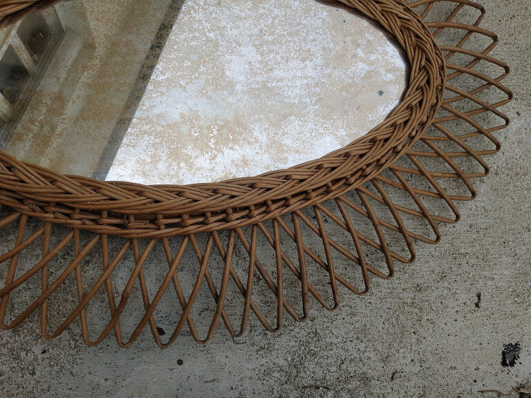 Vintage sun mirror in rattan 63x64cm