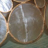 Mother-of-pearl suspension