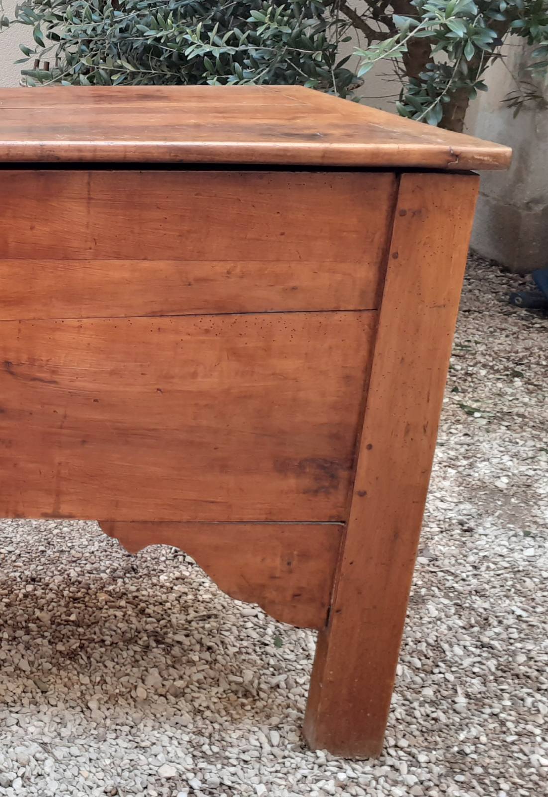 Maie walnut early 20th century