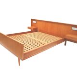 Lit double vintage avec tables de chevet flottantes, fabriqué dans les années 1960