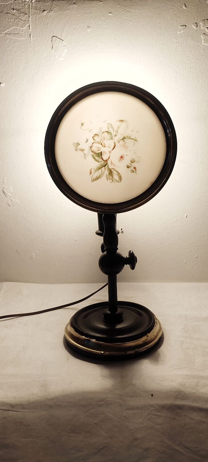 Table lamp in wood and brass. France, 1940s.