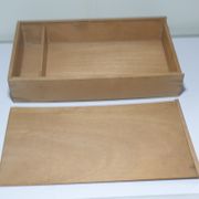 Boite en bois avec couvercle coulissant