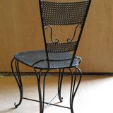 Paire de chaises de jardin en fer forgé laquées noir