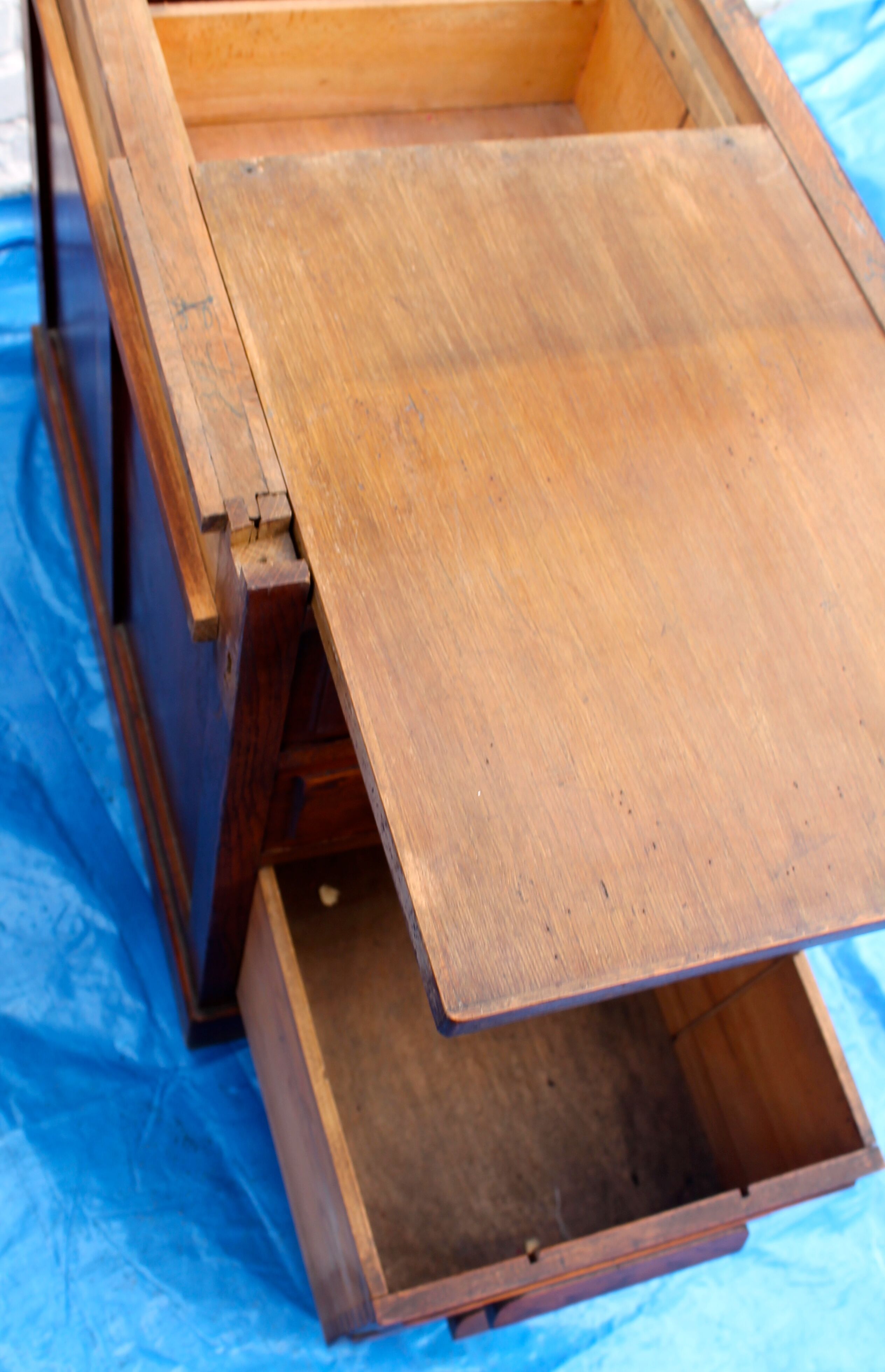 Former Minister coffered desk double