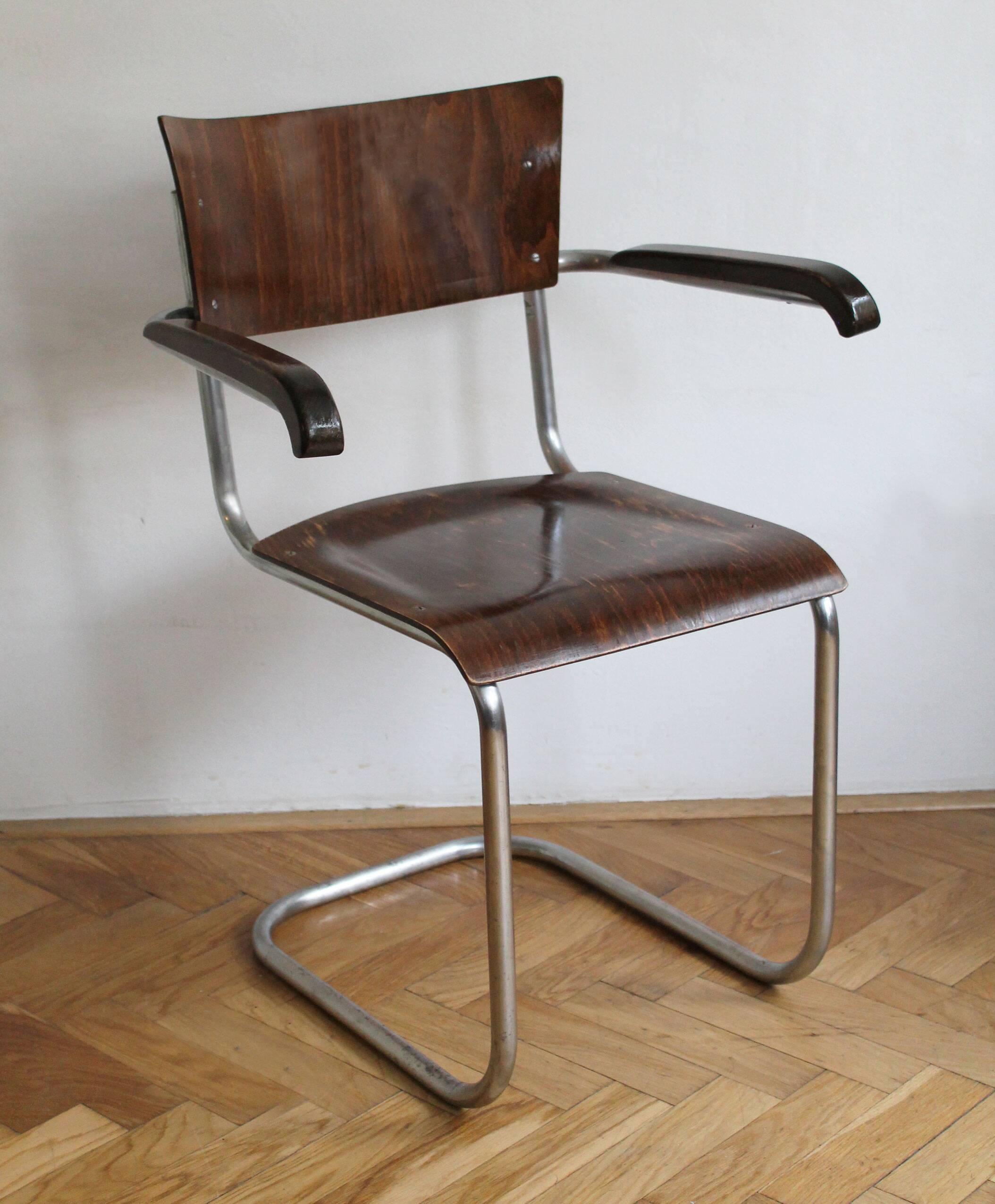 Modernist Cantilever Chair