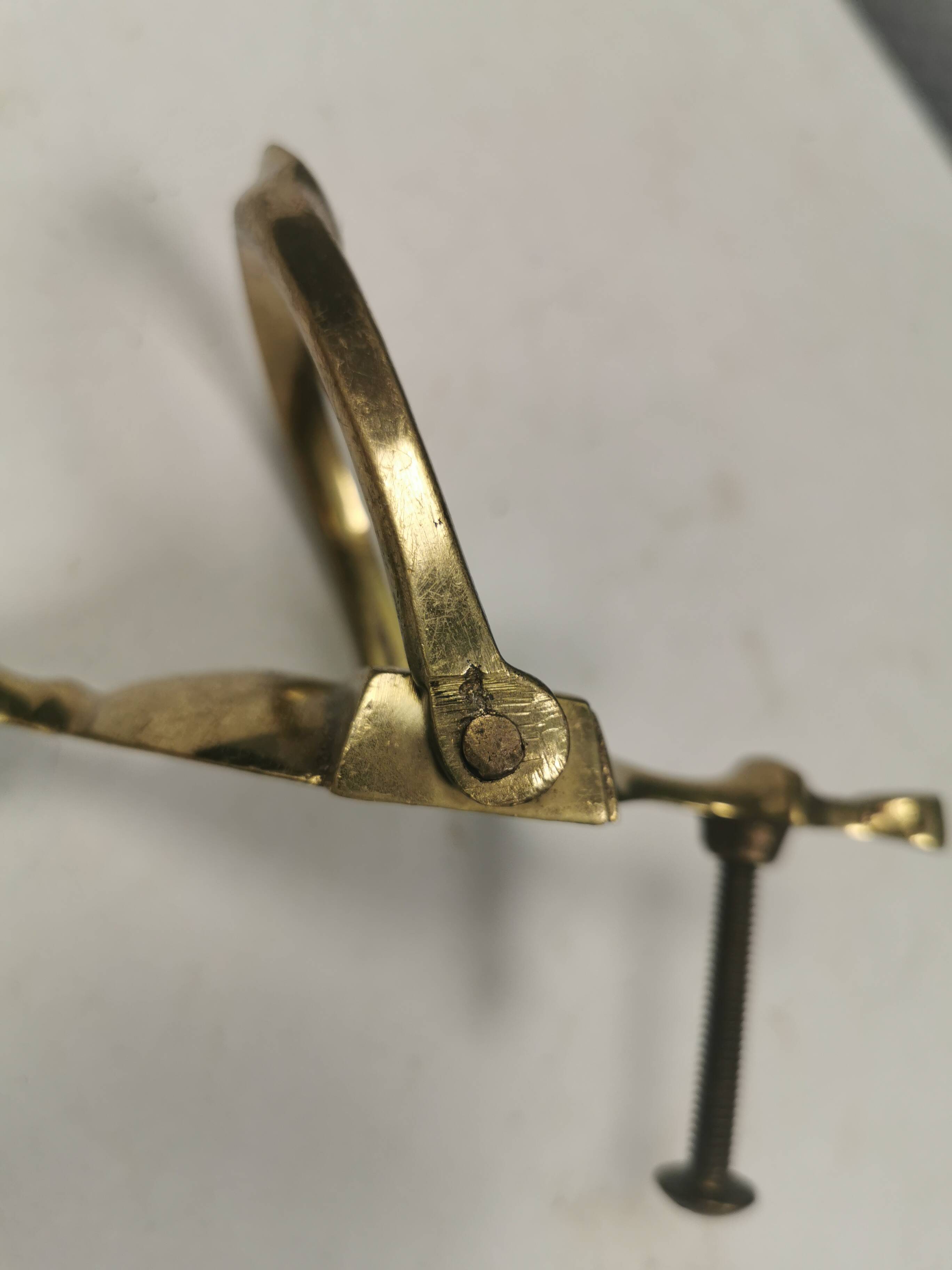 Old door hammer in solid brass. Estimated 1960s.