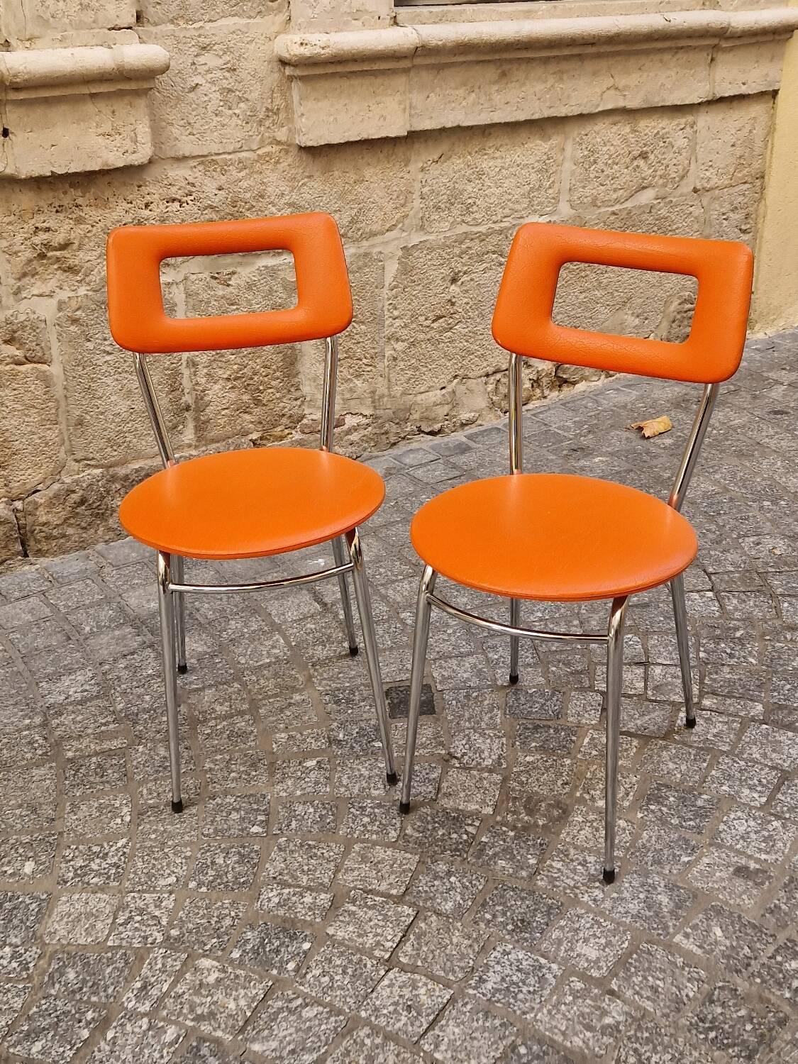 Faux seventies chairs