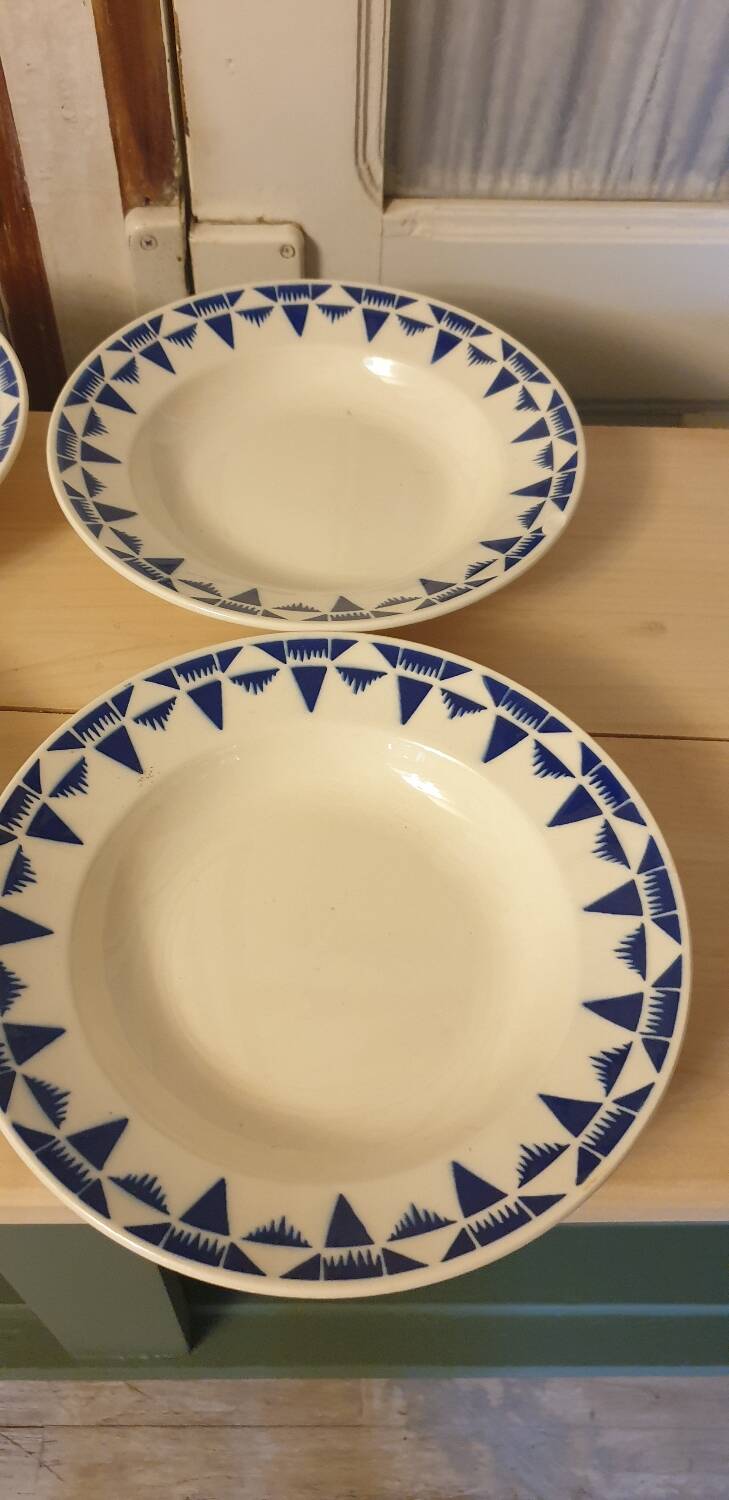 Six Gaston de Badonviller plates