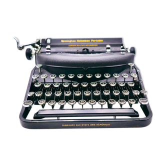 Remington Noiseless portable typewriter 1941 revised new ribbon