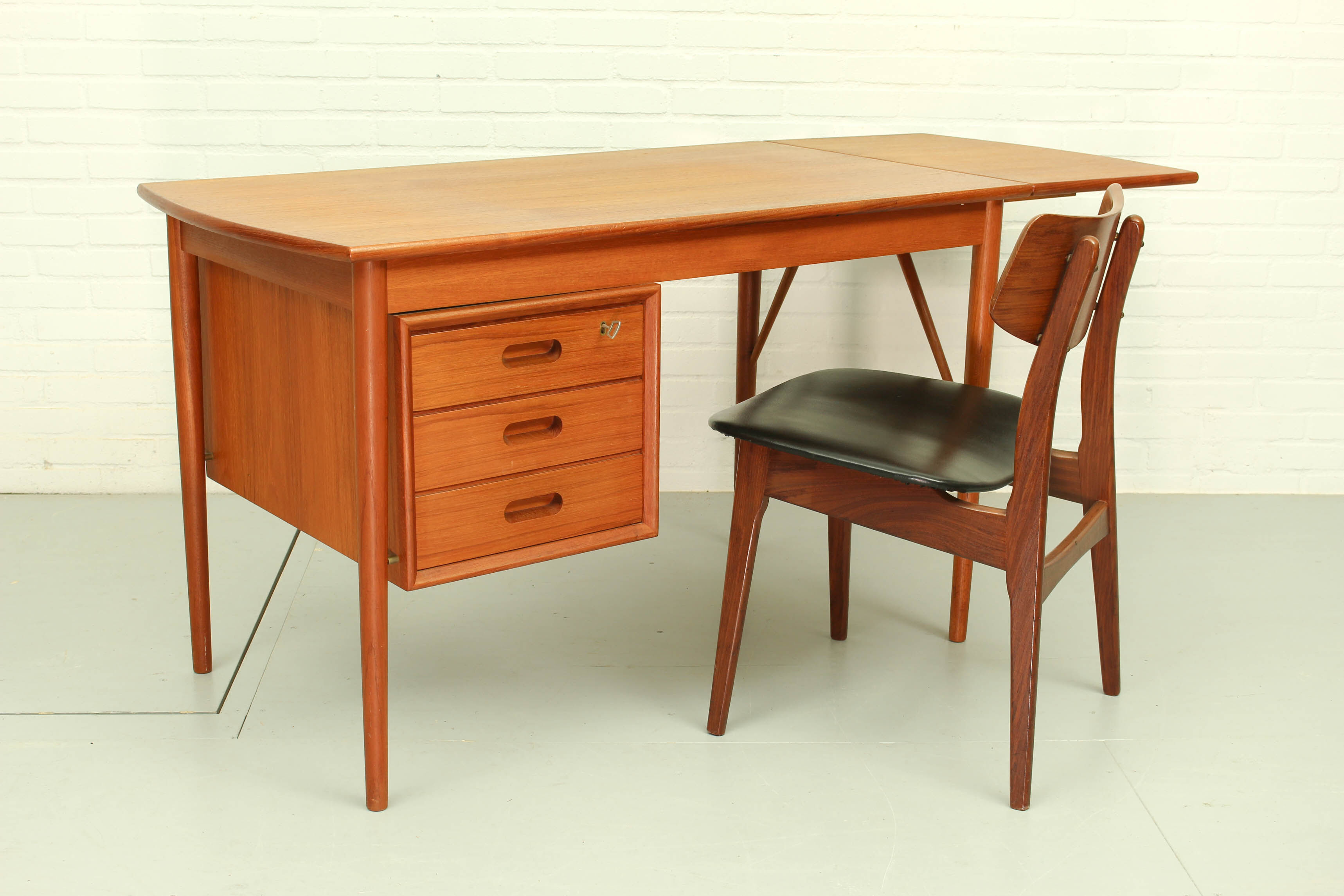Drop leaf desk by Erik Buch for Oddense Maskinsnedkeri AS, 1960s