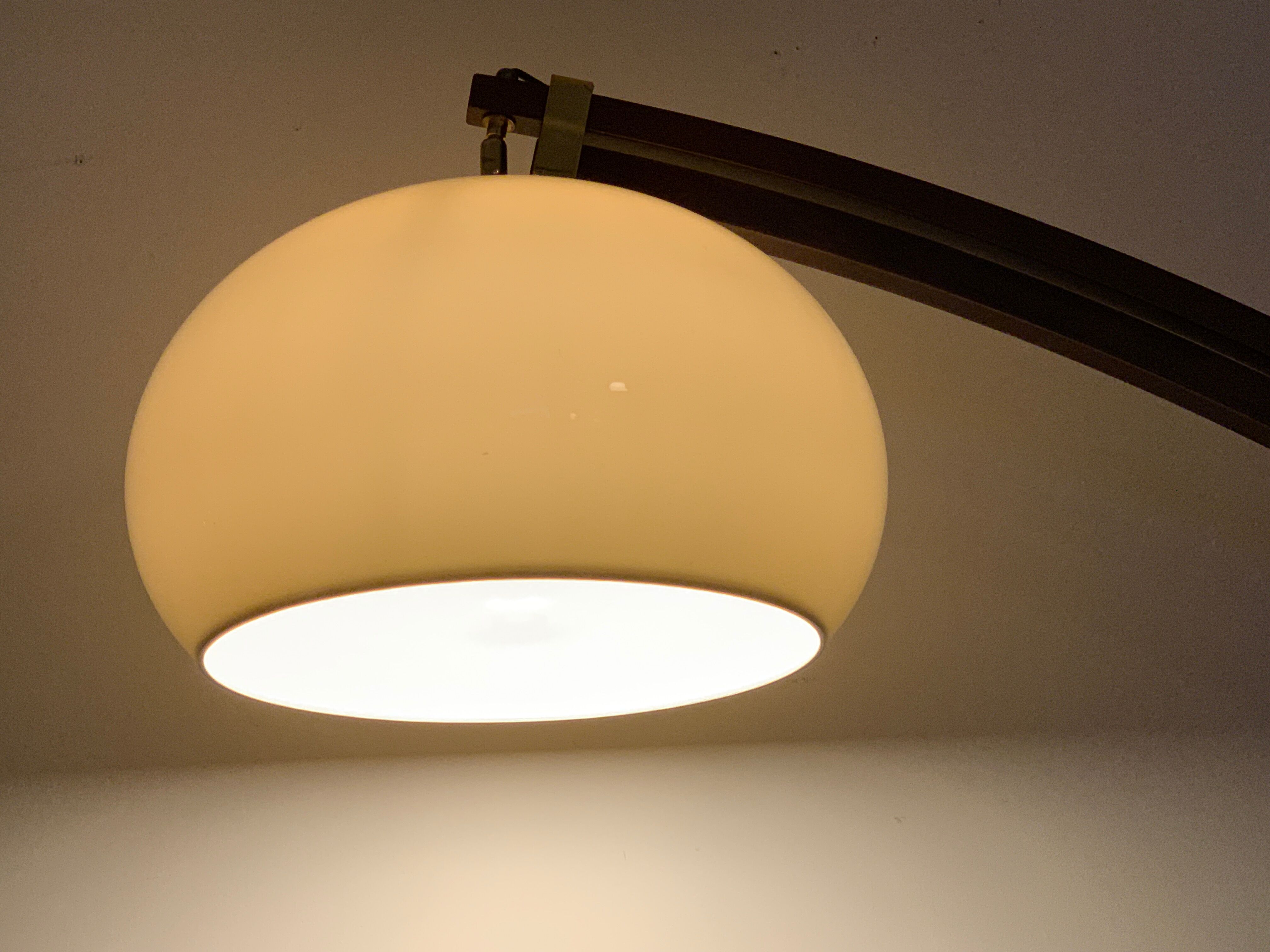 Adjustable and steerable wooden arch lamp lamp 1970