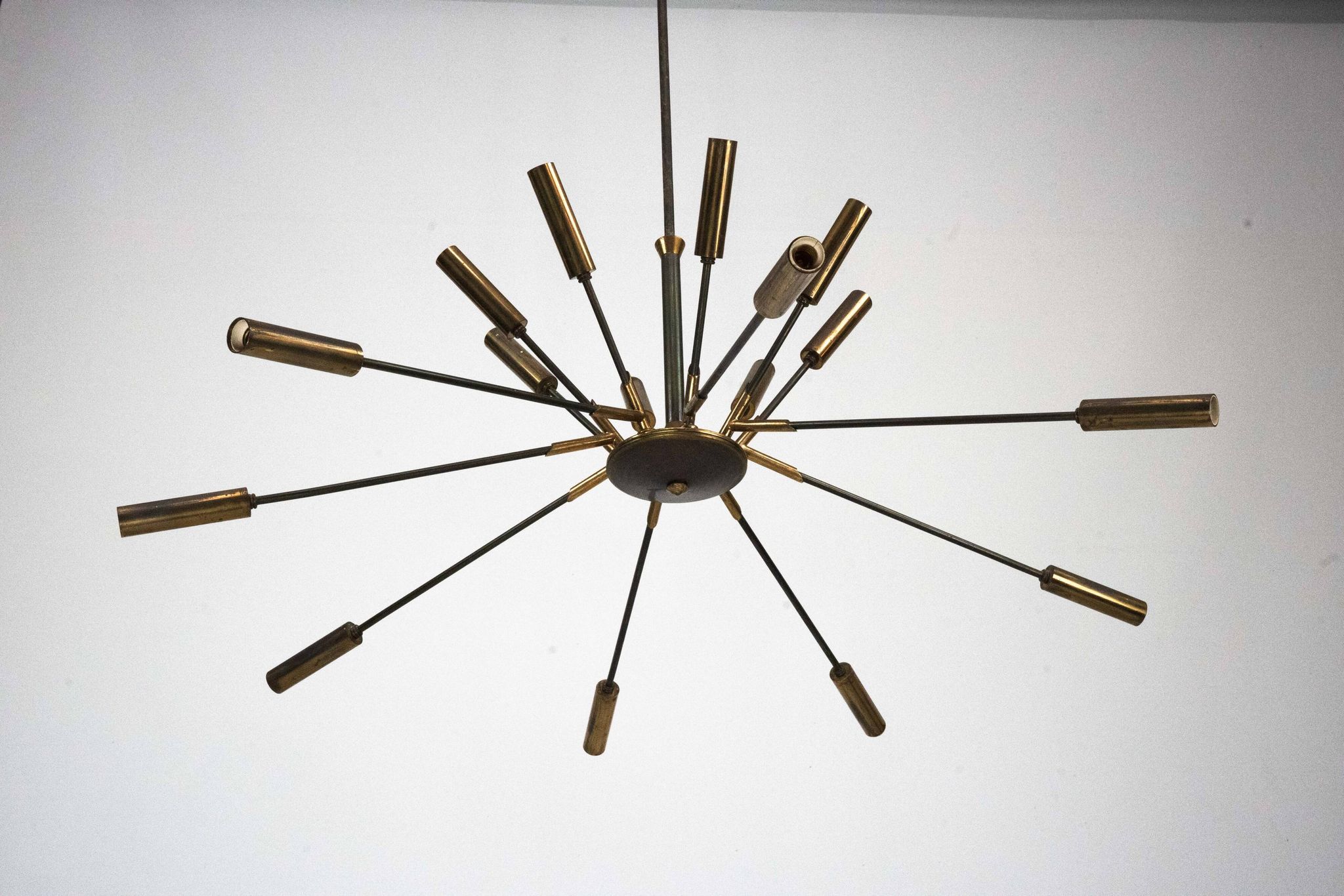Rare Stilnovo 16-Arm Brass Sputnik Chandelier – 92 cm Diameter – Italy, 195