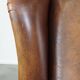 Grand fauteuil à oreilles en cuir de mouton de style anglais vintage