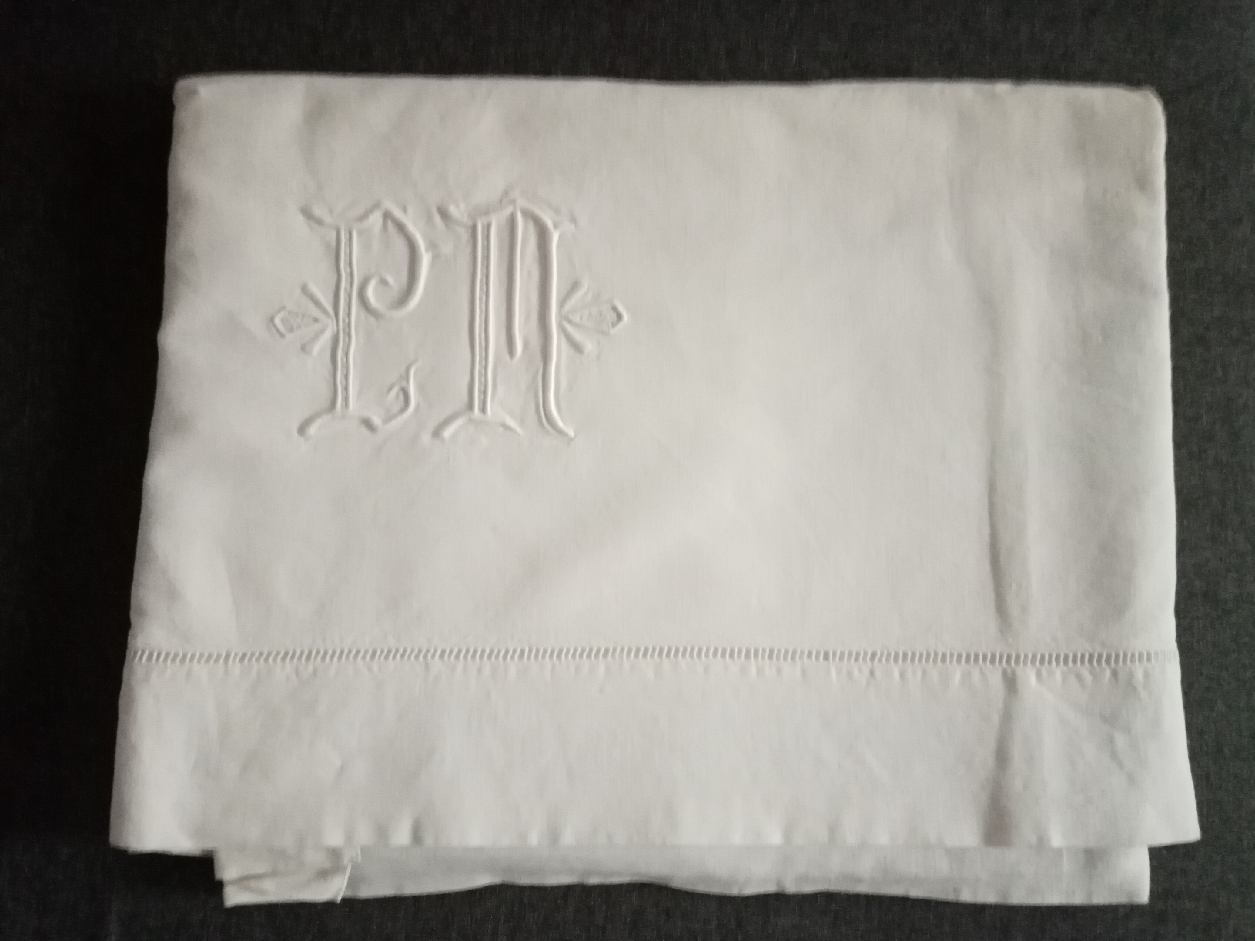Old drap embroidered monogram pm in métis 280 x 185