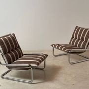 Paire de chauffeuses cantilever 1970