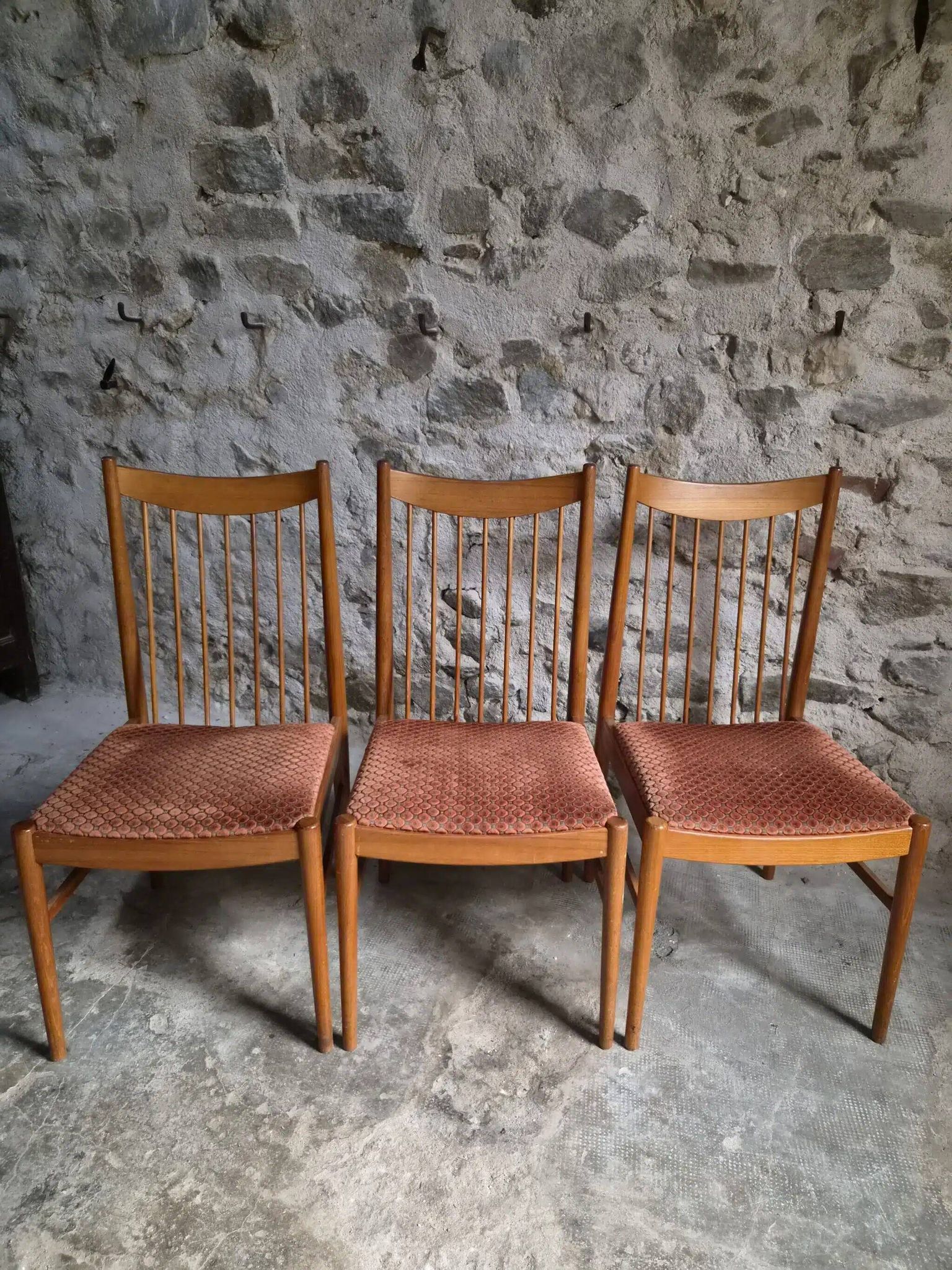 Set of 6 Danish teak dining chairs model 422, attributed to Arne Vodder for Sibast, 1960s.
