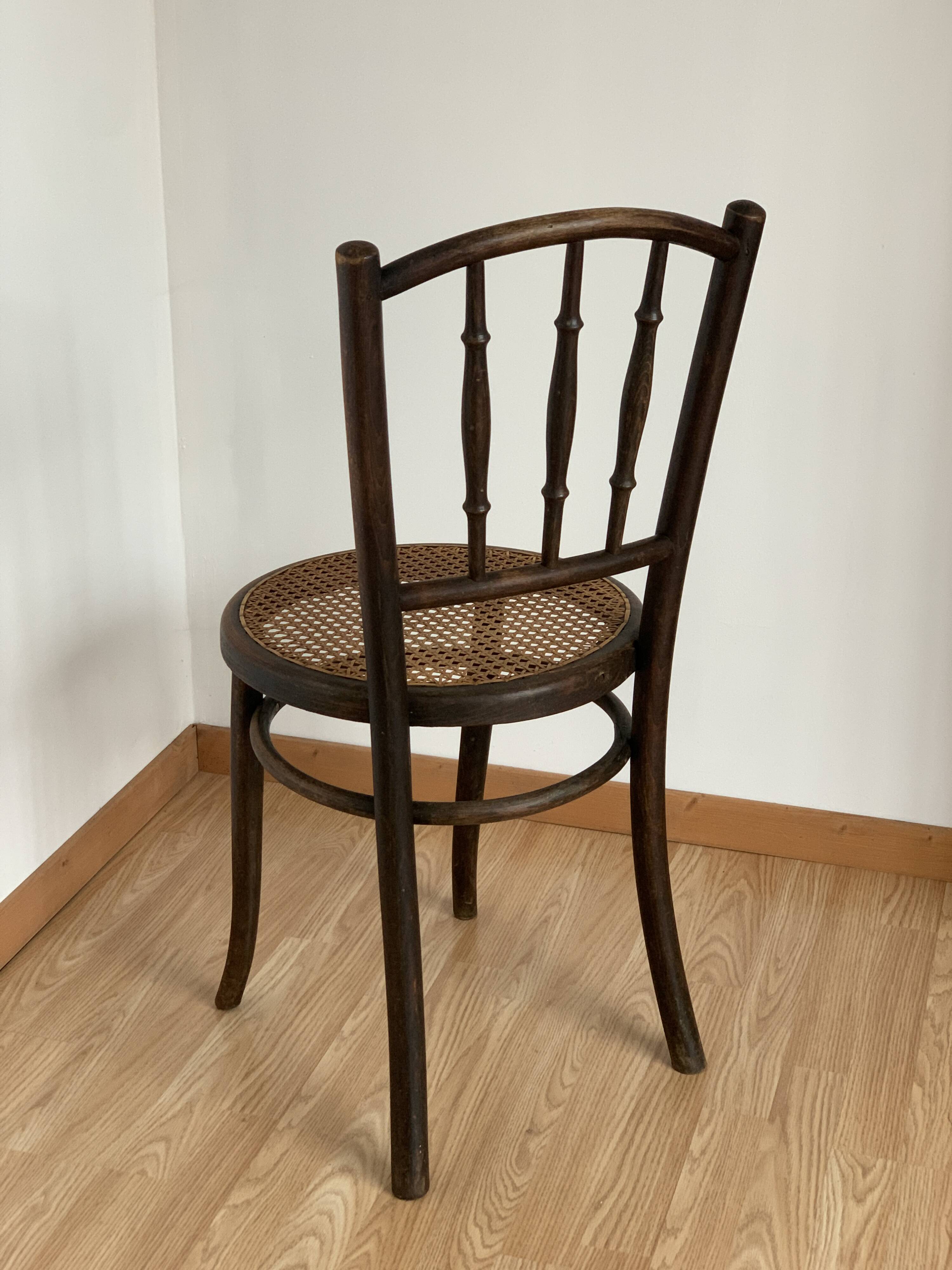 Chaise cannée Fischel