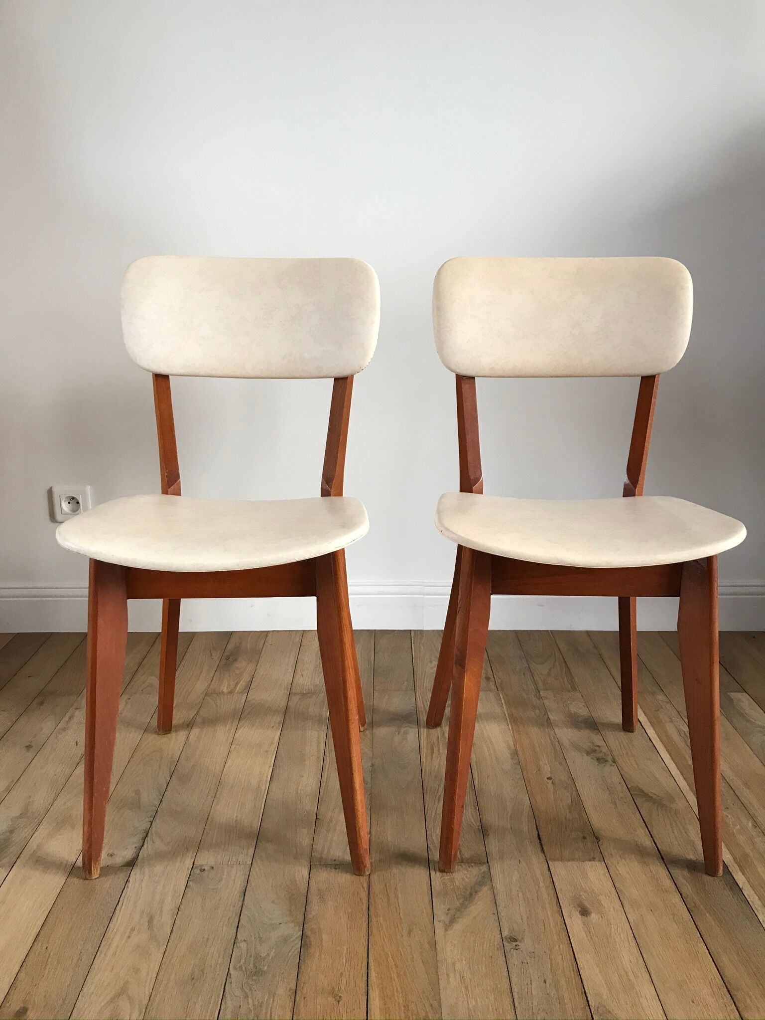 Pair of scandinavian chairs in skaï 50s