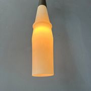 Suspension longue Mid-Century en verre opalin