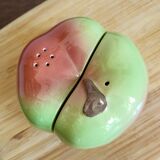 Salt and pepper apple service