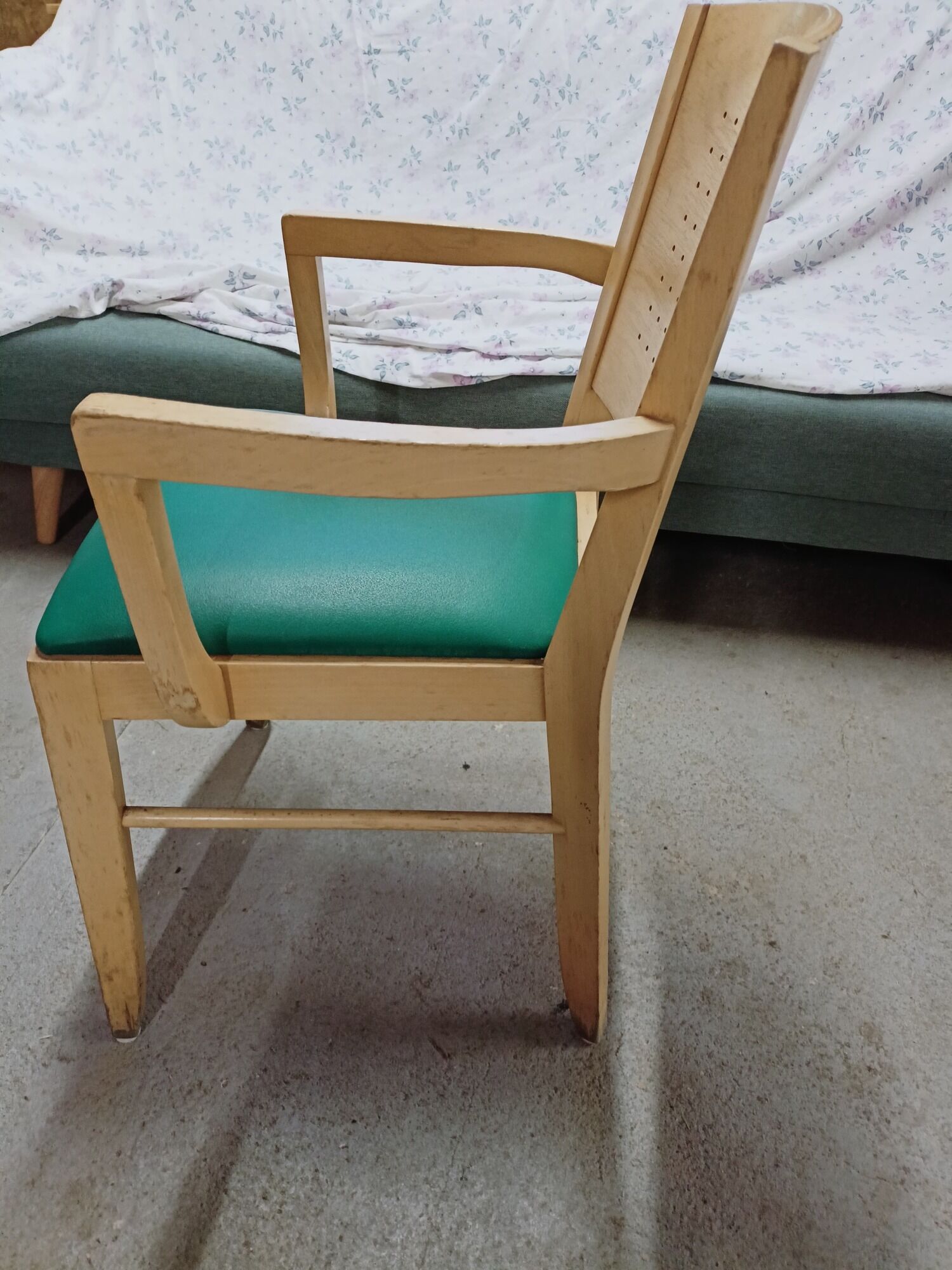 Set of 16 vintage Fameg wooden bistro armchairs