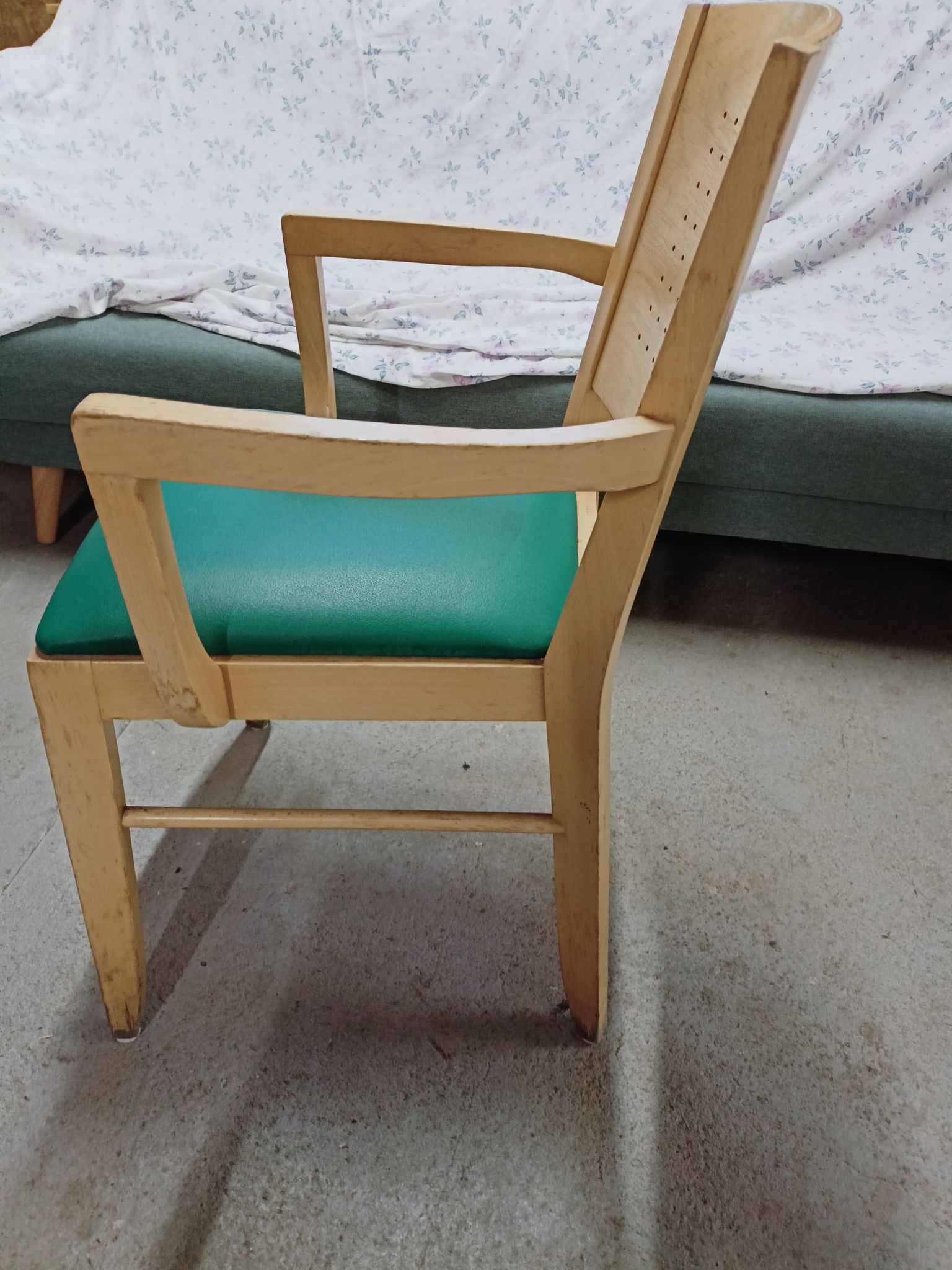 Set of 16 vintage Fameg wooden bistro armchairs