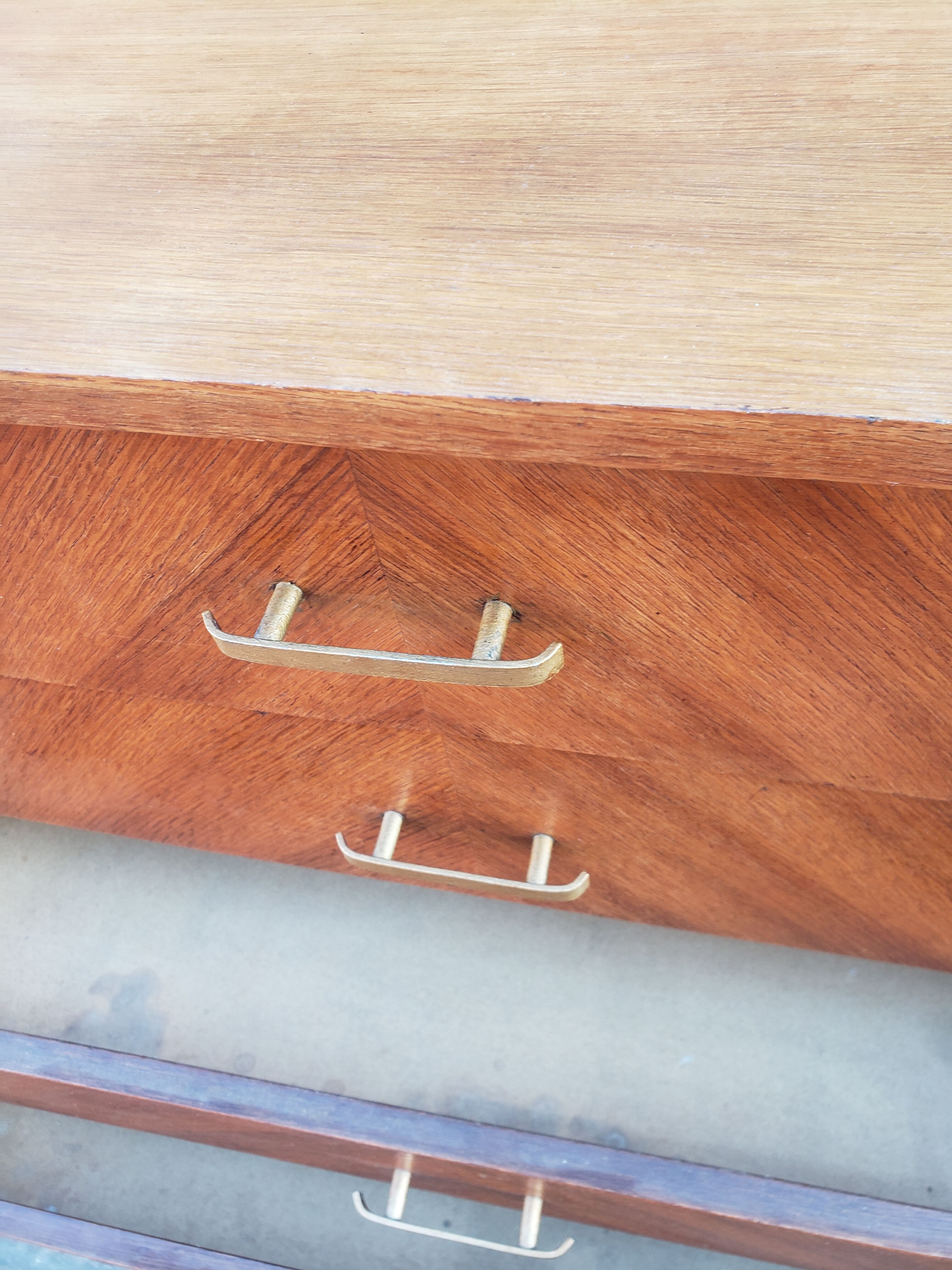 Commode vintage design chevrons